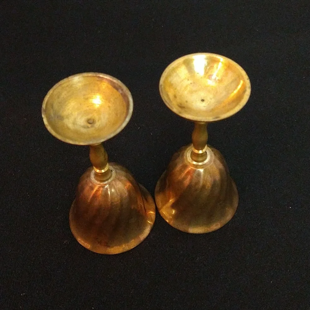 Vintage 1950’s/60’s Solid Brass Mini Goblet Set of two - Picture 4 of 5
